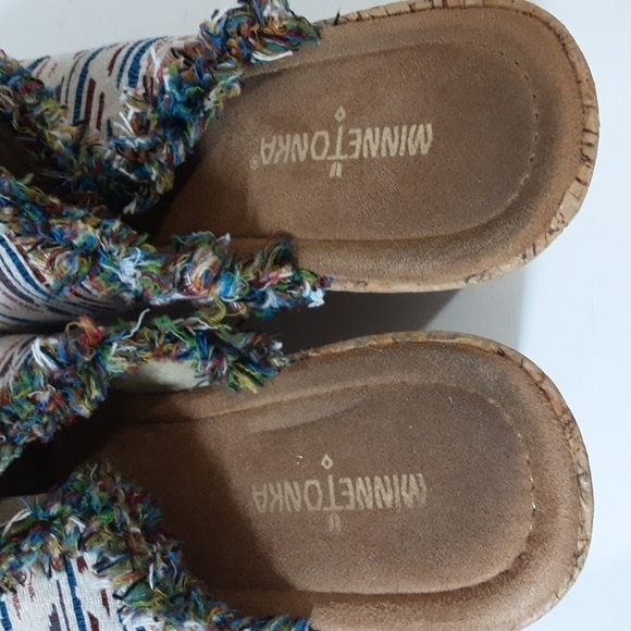 Minnetonka women casual wedges sandals Slip-on 11 Fringe Boho - Picture 5 of 10